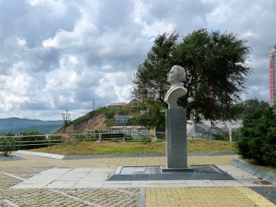 JnzBGRp02eA.jpg